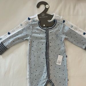 Gap 0-3 month “first favorites” footie pajamas 2-pack